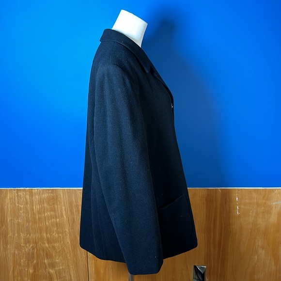 Laura Scott coat - Picture 5 of 8